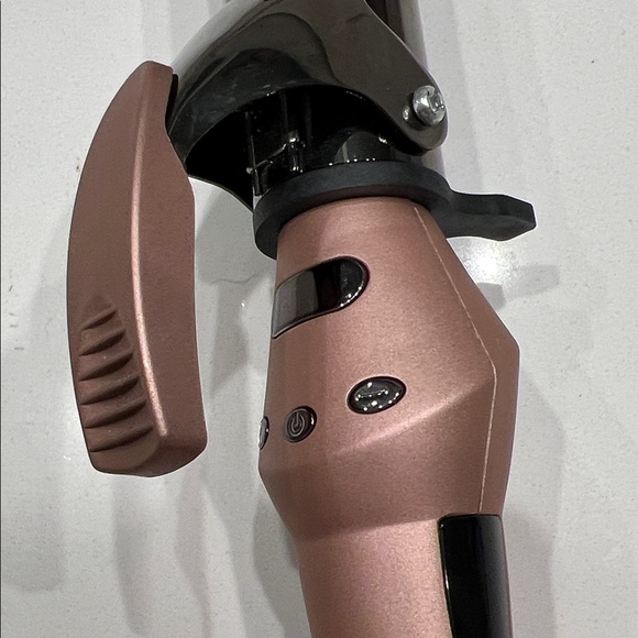 Infrared Curling Iron by Aria Beauty for Sephora Collection - Picture 3 of 7